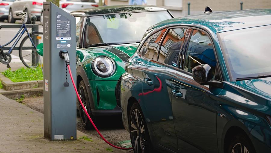 Véhicules électriques d'occasion: opportunités et défis pour les entreprises