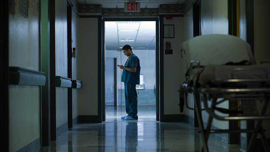 Des médecins étrangers radiés peuvent continuer à travailler en Belgique