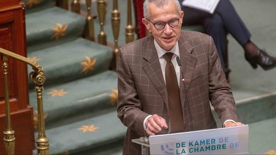 Vandenbroucke : le gouvernement présentera une proposition de budget au Conseil général
