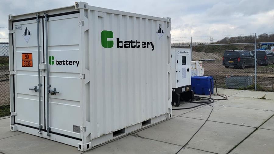 Mobiele batterijcontainers versnellen bouw van nieuw magazijn Quooker