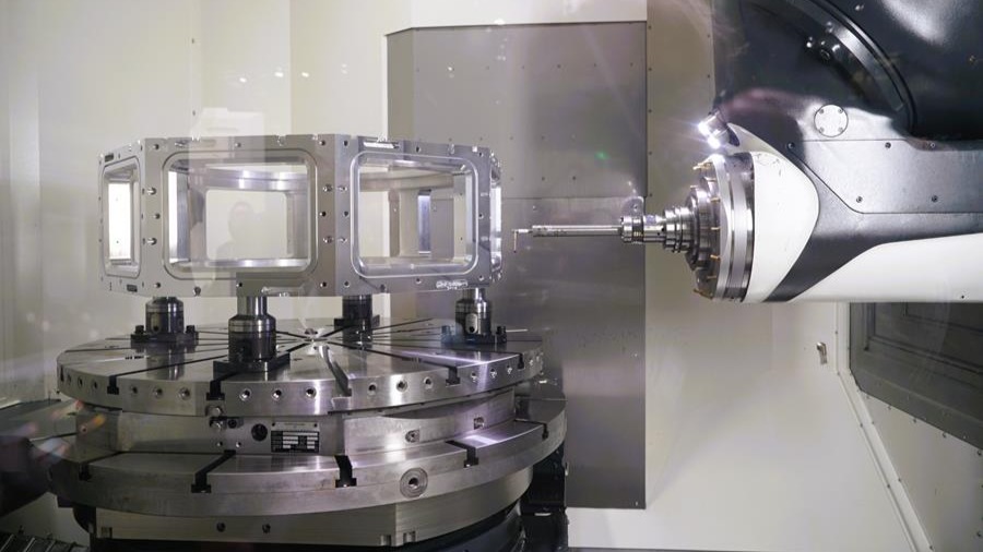 Le serrage des pièces de plus en plus intelligent, même sans robotisation