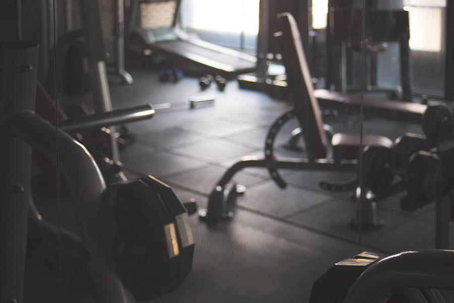 Minister Beenders wil dat je fitnessabonnement kan stopzetten met doktersbriefje