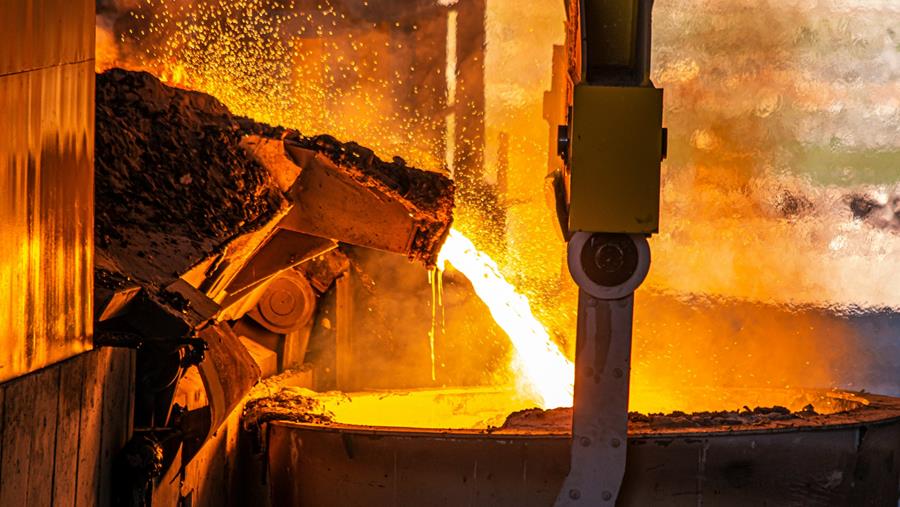 EU-handelsmaatregel redt staalindustrie van "afgrond" terwijl recordimport blijft toenemen
