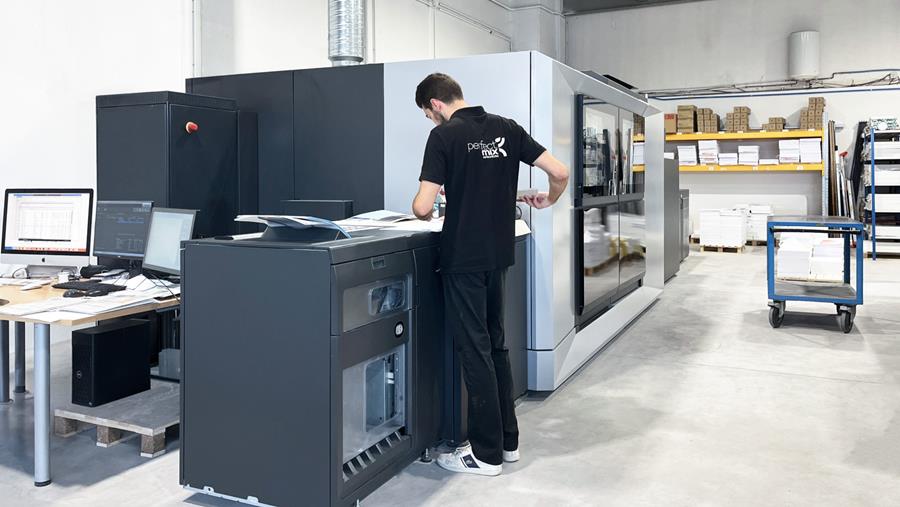 PerfectMix est la première imprimerie en France à mettre en service un Jetfire 50